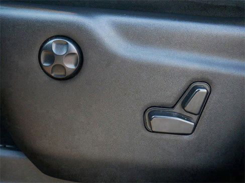 Used 2024 Dodge Durango SXT image 17