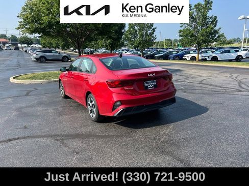 Used 2023 Kia Forte LXS w/ LXS Technology Package FWD image 7