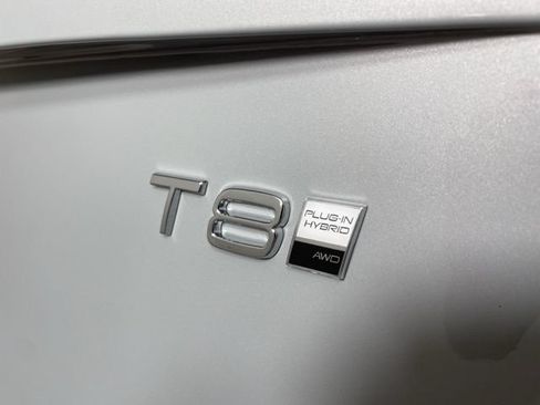 Certified 2025 Volvo XC90 T8 Plus w/ Protection Package Premier AWD/4WD image 19