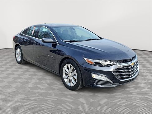 Used 2022 Chevrolet Malibu LT image 3