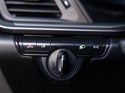 Used 2024 Porsche 911 Targa 4S w/ Premium Package image 41