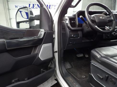 Used 2026 Ford F250 Platinum AWD/4WD image 48