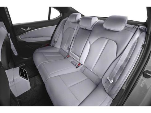 Used 2025 Genesis G70 2.5T RWD image 16