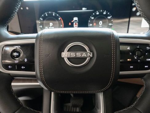 Used 2025 Nissan Armada Platinum Reserve AWD/4WD image 32