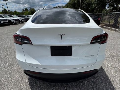 Used 2024 Tesla Model Y Long Range AWD/4WD image 15