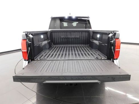 Used 2024 Toyota Tacoma TRD Off-Road image 17