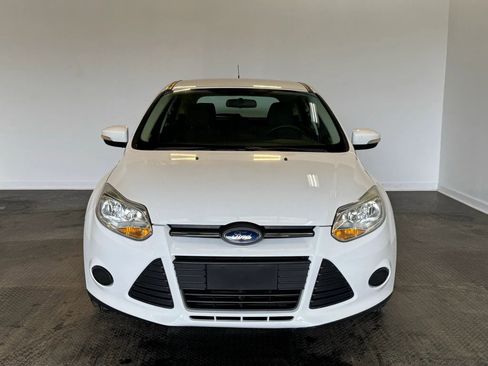 Used 2014 Ford Focus SE FWD image 2