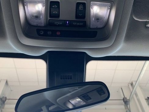 Used 2022 Chevrolet Equinox LT image 8