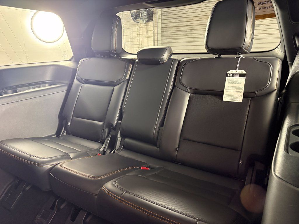 Used 2025 Ford Expedition Tremor AWD/4WD image 32