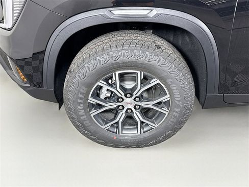 New 2026 GMC Acadia AT4 image 27