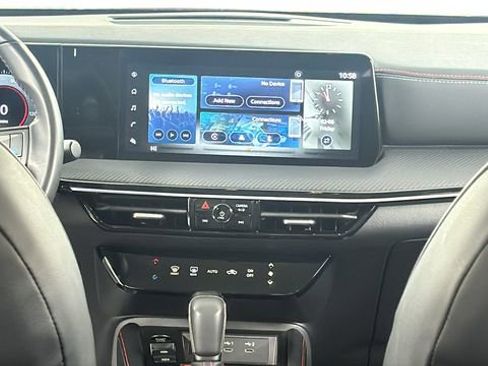 Certified 2025 Nissan Kicks SR image 16