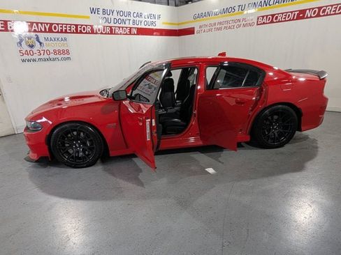 Used 2019 Dodge Charger Scat Pack w/ Dynamics Package image 12