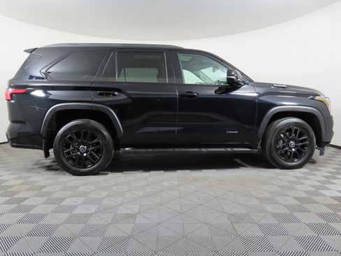 Used 2024 Toyota Sequoia Limited image 48