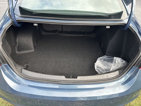 Used 2024 Chevrolet Malibu LT image 27