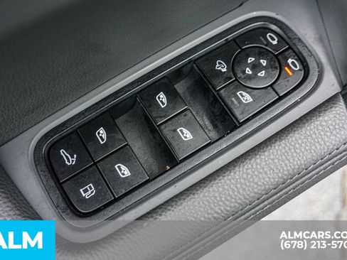 Used 2022 Porsche Cayenne Base image 50