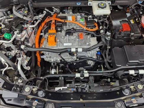 Used 2025 Chevrolet Equinox EV RS w/ Convenience Package II FWD image 29