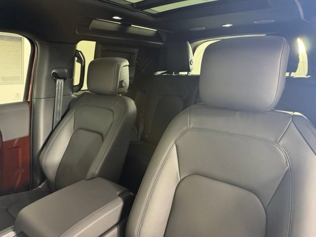 New 2026 Land Rover Defender 90 X-Dynamic SE AWD/4WD image 6