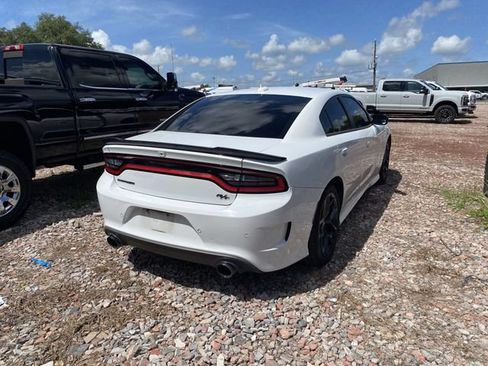 Used 2019 Dodge Charger R/T w/ Blacktop Package RWD image 4