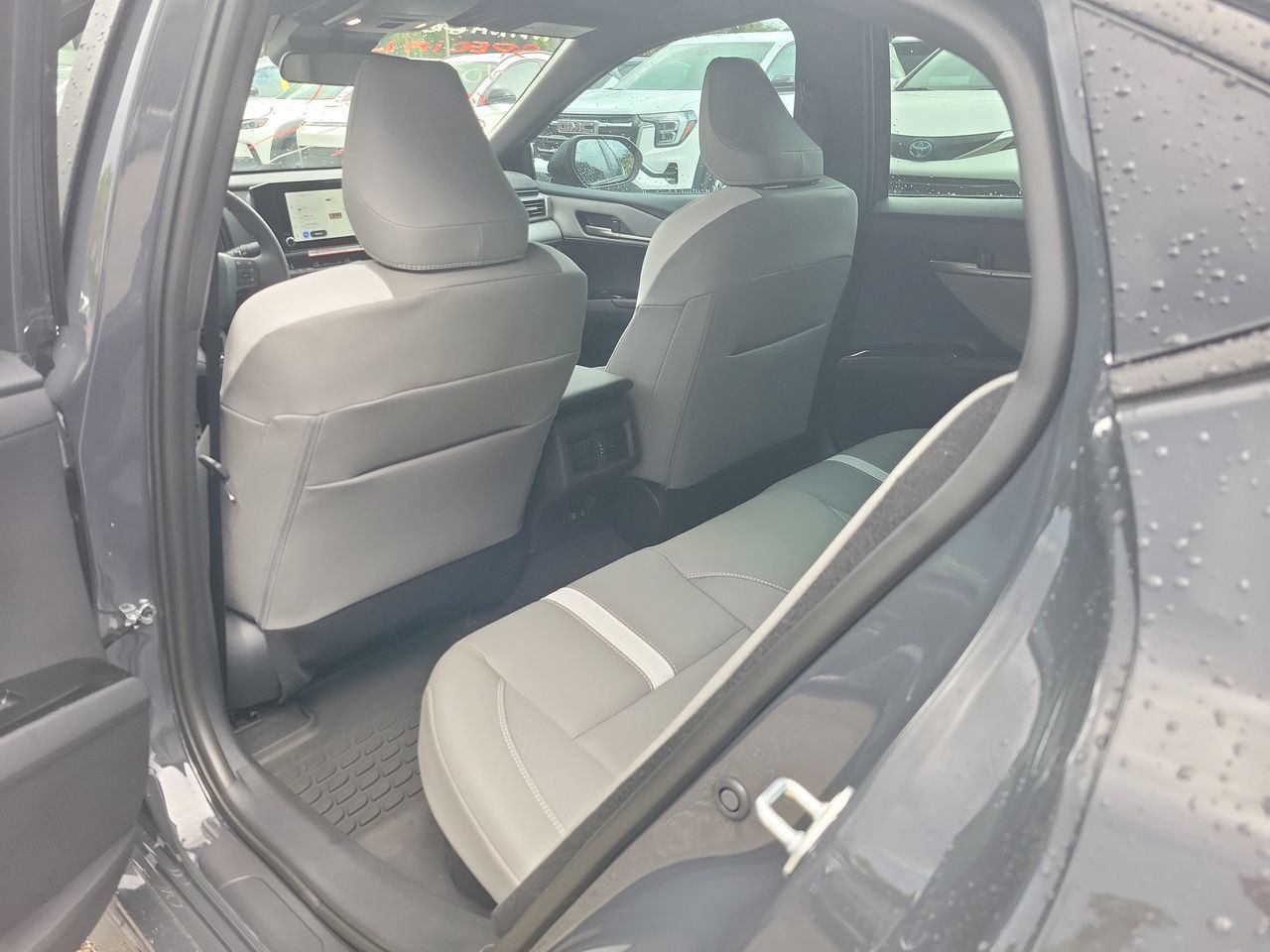 Used 2026 Toyota Camry SE FWD image 10