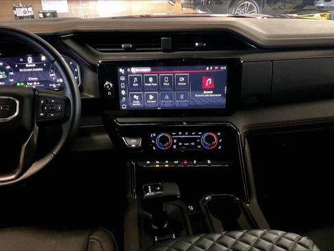 Used 2023 GMC Sierra 1500 AT4 w/ AT4 Premium Package image 6