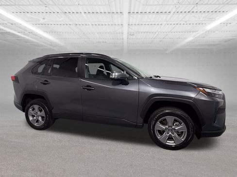 Used 2025 Toyota RAV4 XLE AWD/4WD image 7