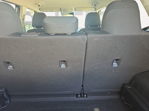 Certified 2025 Kia Soul LX w/ LX Technology Package FWD image 10