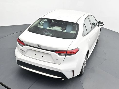 Used 2021 Toyota Corolla LE FWD image 14