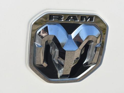 Used 2020 RAM 1500 Laramie AWD/4WD image 25