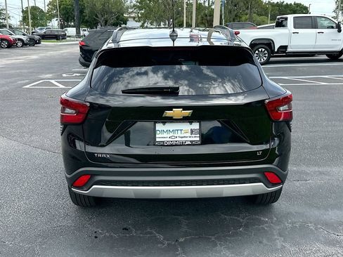 Certified 2024 Chevrolet Trax LT w/ LT Convenience Package FWD image 6