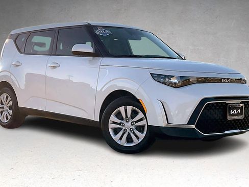 Certified 2024 Kia Soul LX image 21