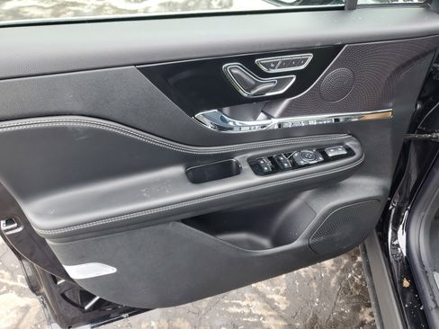 New 2026 Lincoln Corsair Premiere image 8