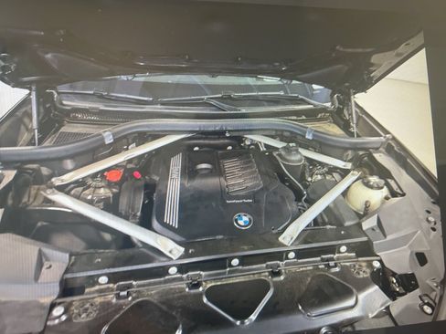Used 2020 BMW X5 xDrive40i w/ M Sport Package AWD/4WD image 21