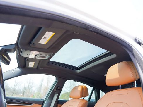 Used 2017 BMW X6 xDrive35i image 5