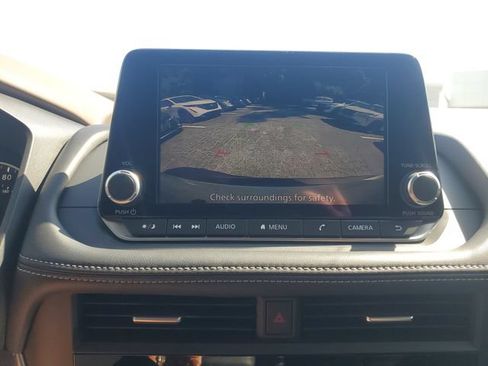 Used 2023 Nissan Rogue S FWD image 21