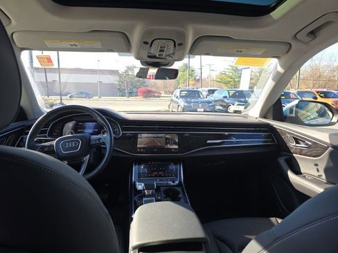 Used 2023 Audi Q8 Premium Plus image 18