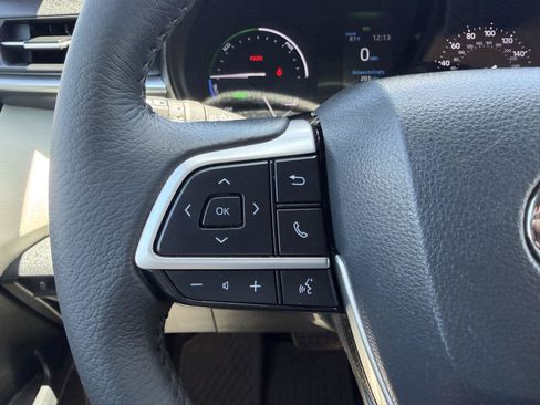 Used 2021 Toyota Sienna XLE FWD image 37