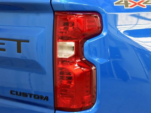 Used 2025 Chevrolet Silverado 1500 Custom w/ Turbomax Blackout Package image 19