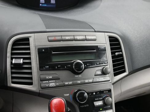 Used 2009 Toyota Venza AWD image 12