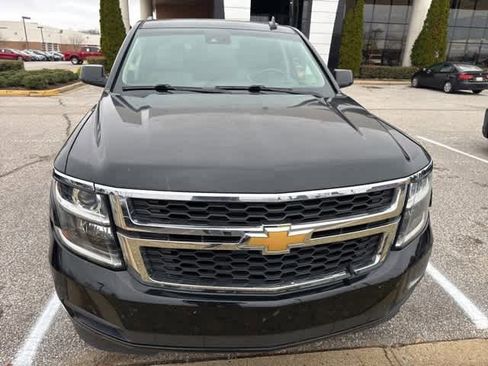 Used 2017 Chevrolet Tahoe LT image 2