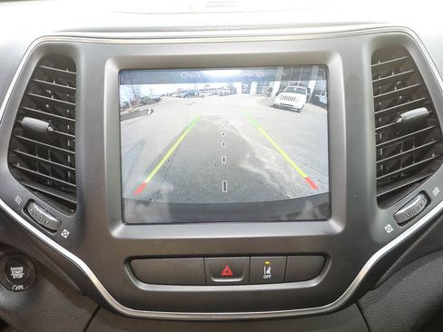 Used 2022 Jeep Cherokee Latitude Lux w/ Sun & Sound Group image 26