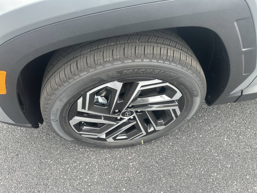 New 2026 Hyundai Tucson Limited AWD/4WD image 16