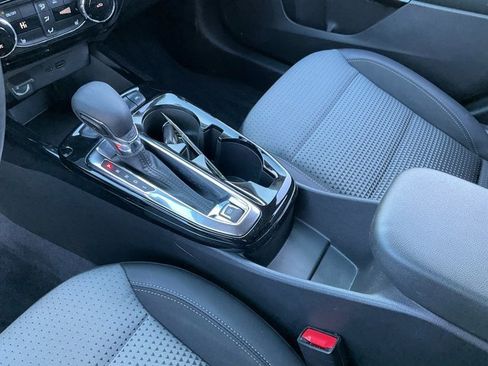 Used 2024 Chevrolet Trax LT w/ Driver Confidence Package image 13