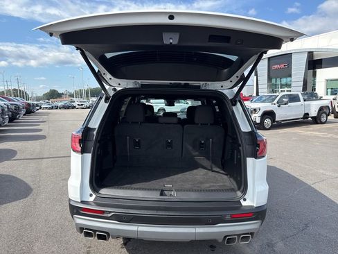 Used 2025 GMC Acadia Elevation image 29