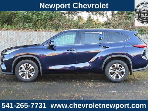 Used 2022 Toyota Highlander XLE image 8