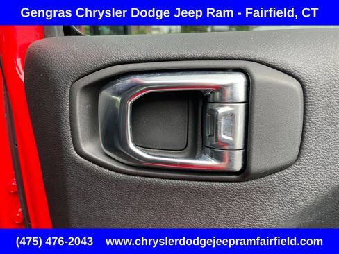 Certified 2025 Jeep Wrangler Unlimited Sahara AWD/4WD image 25