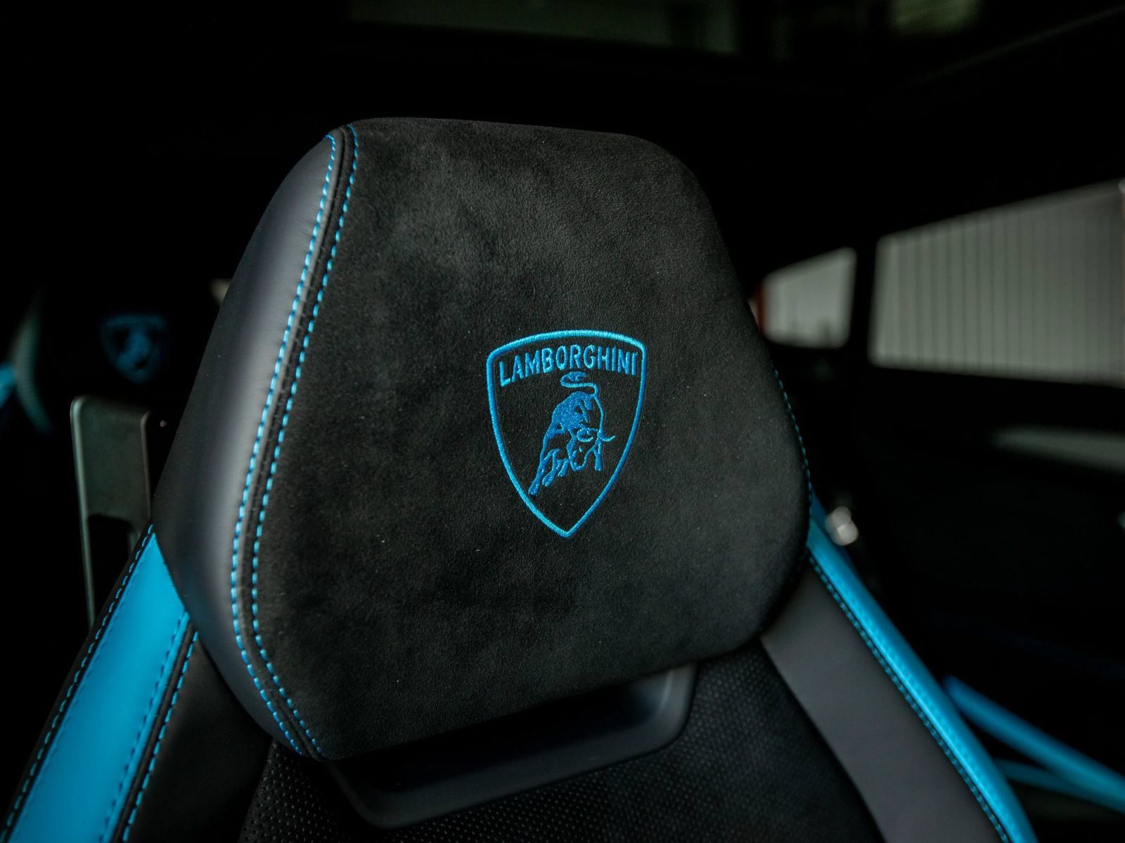 Used 2023 Lamborghini Urus Performante AWD/4WD image 15