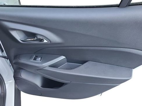 New 2026 Chevrolet Trax LT w/ Driver Confidence Package image 23