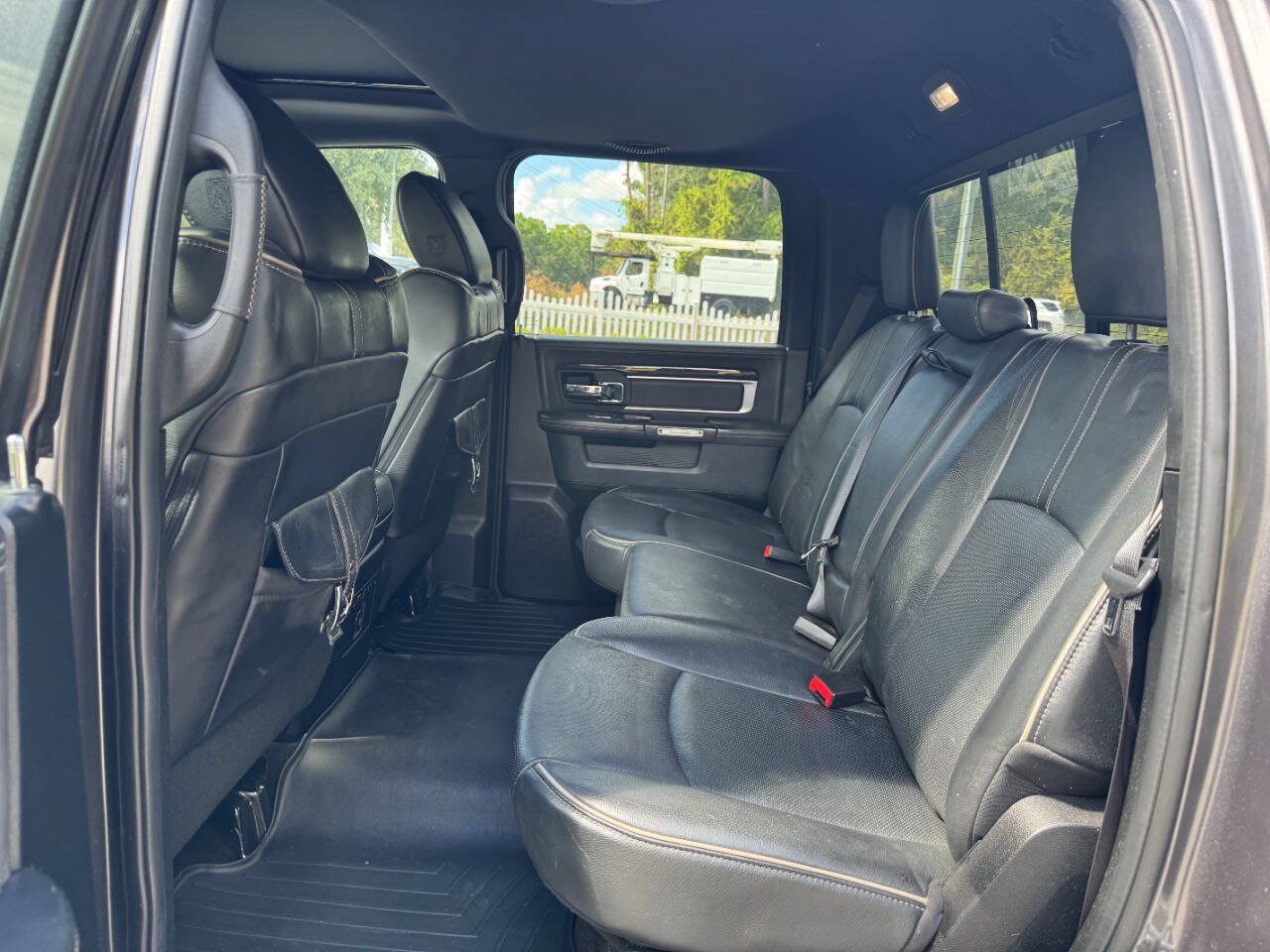 Used 2017 RAM 1500 Limited RWD image 12