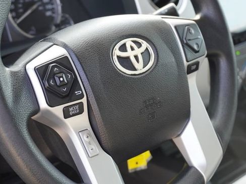 Used 2015 Toyota Tundra SR5 w/ SR5 Upgrade Package RWD image 29