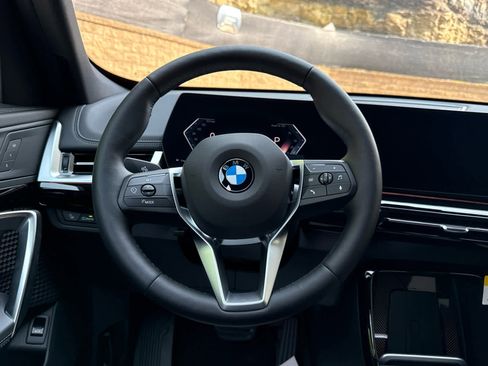 Used 2025 BMW X1 xDrive28i w/ Convenience Package image 10